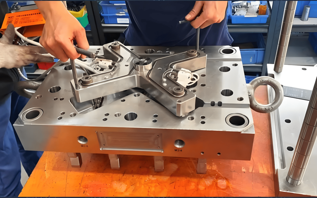 hot runner plastic injection mould