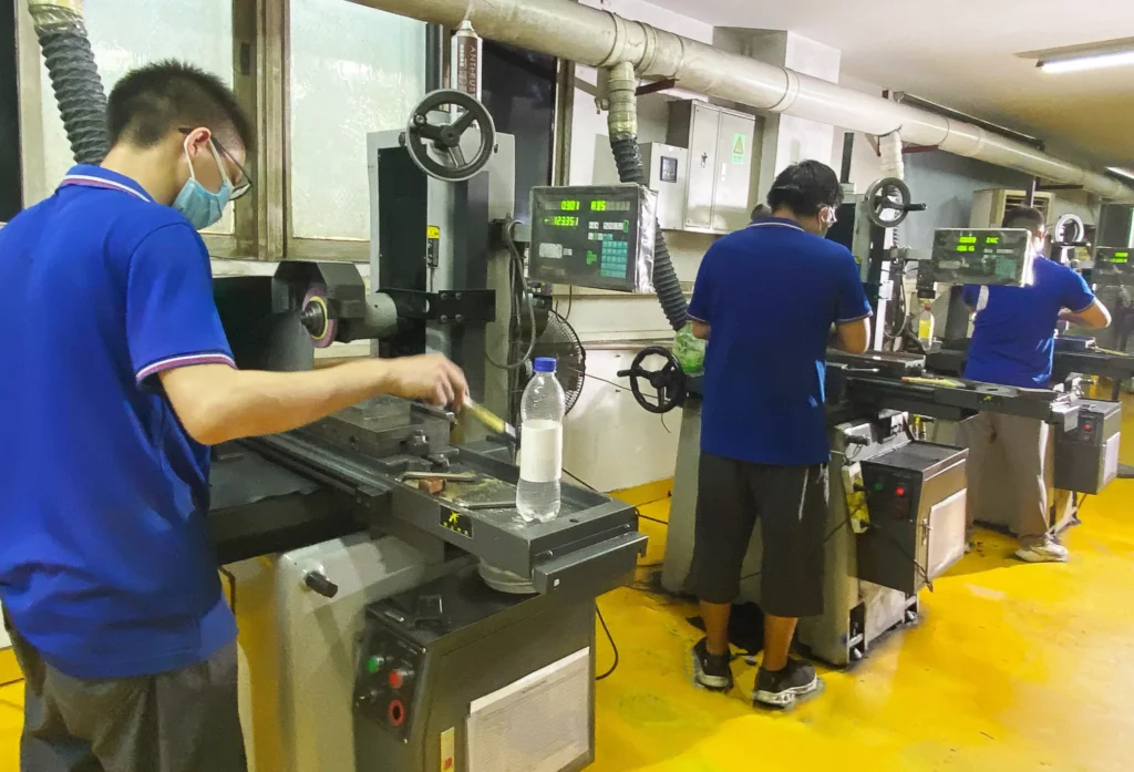 Grinding-Machine
